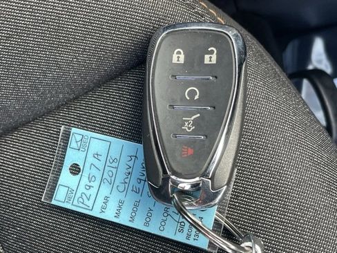 Used 2018 Chevrolet Equinox LT image 38