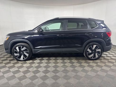 Used 2024 Volkswagen Taos SEL image 7