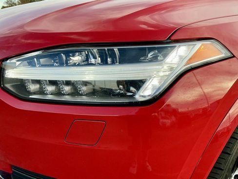 Used 2019 Volvo XC90 T5 R-Design w/ Advanced Package image 10