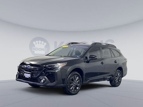 Used 2025 Subaru Outback Onyx Edition image 1