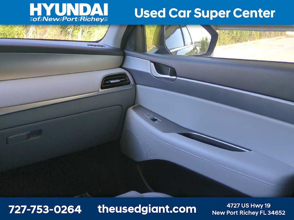 Certified 2022 Hyundai Palisade SEL w/ 8P Bench Seat Package FWD image 20