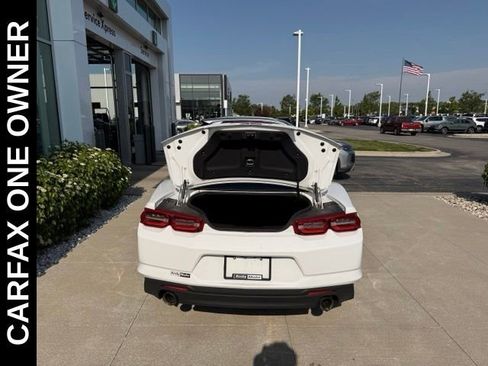 Used 2022 Chevrolet Camaro LT RWD image 8