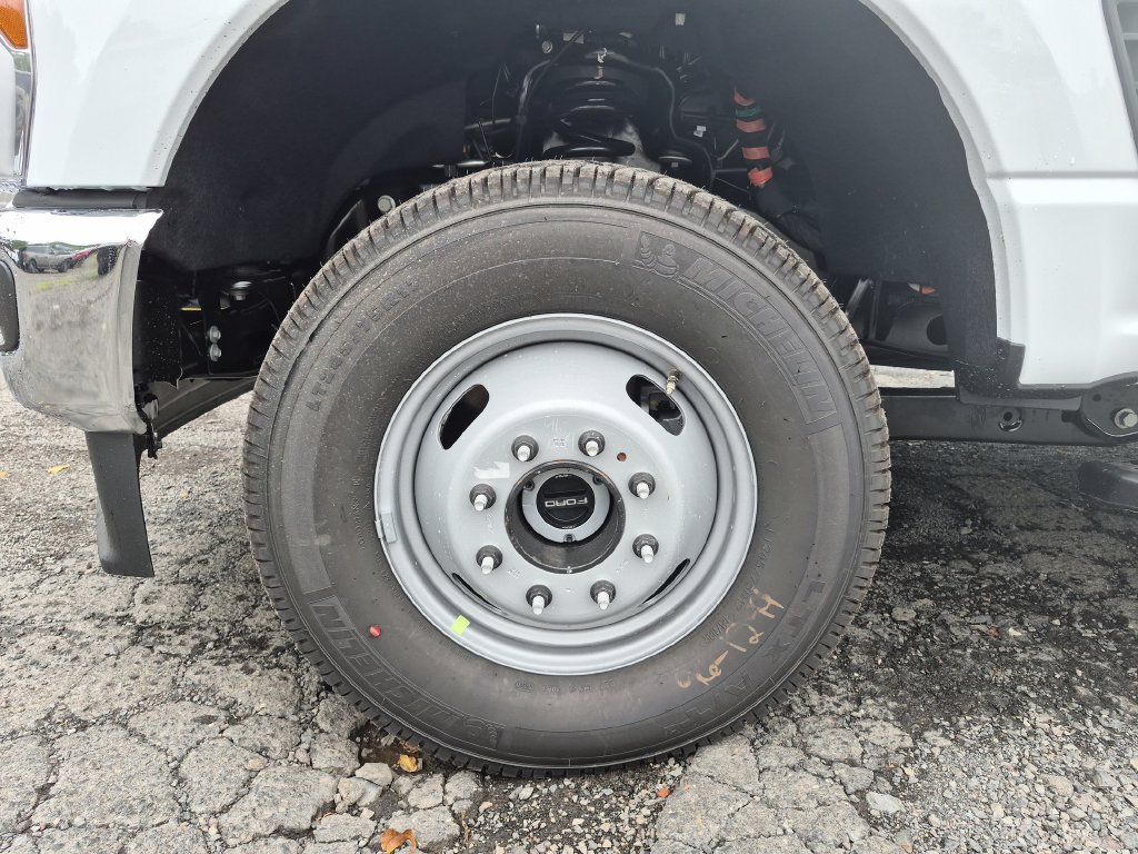 New 2026 Ford F350 XL AWD/4WD image 12