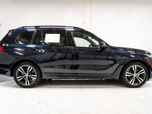 Used 2022 BMW X7 M50i w/ Dynamic Handling Package image 9
