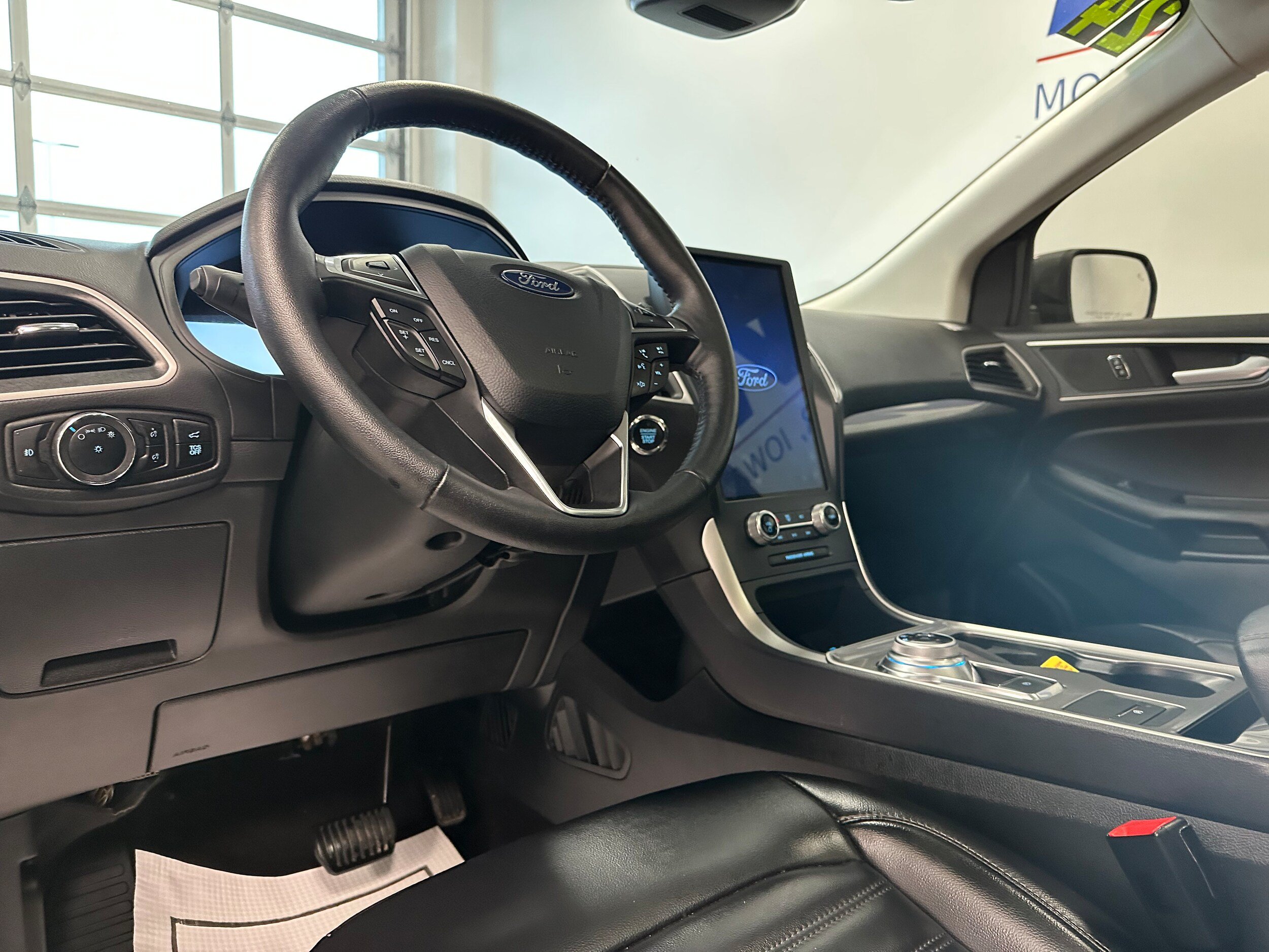 Used 2024 Ford Edge SEL w/ Convenience Package AWD/4WD image 9