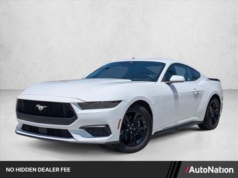 Used 2025 Ford Mustang Coupe RWD image 1