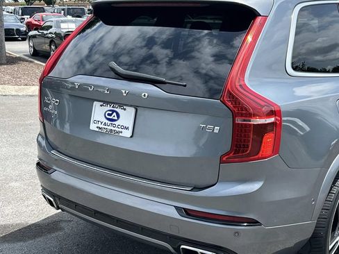 Used 2017 Volvo XC90 T5 R-Design w/ Vision Package FWD image 16