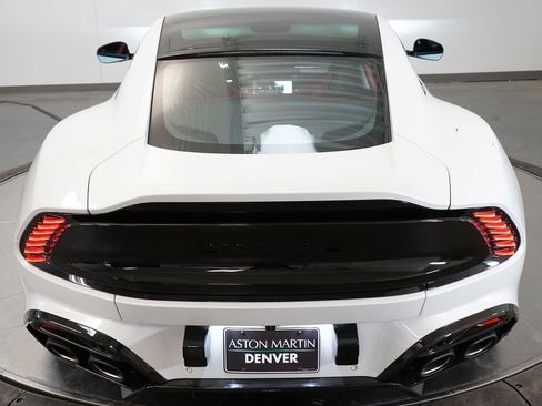 Used 2025 Aston Martin Vanquish image 26