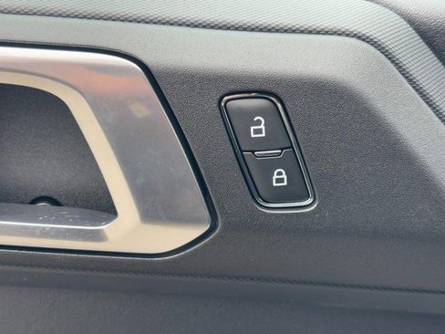 New 2025 Ford Bronco Base 4 Door 4x4 image 17