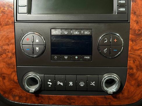 Used 2007 Chevrolet Avalanche LTZ w/ LTZ Preferred Equipment Group AWD/4WD image 33