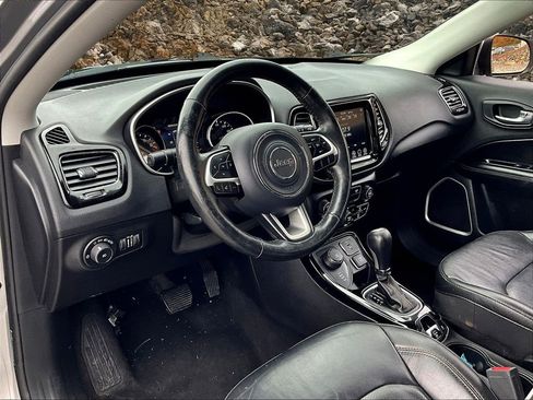 Used 2019 Jeep Compass Limited image 11