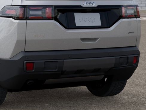 New 2026 Jeep Cherokee Overland image 13