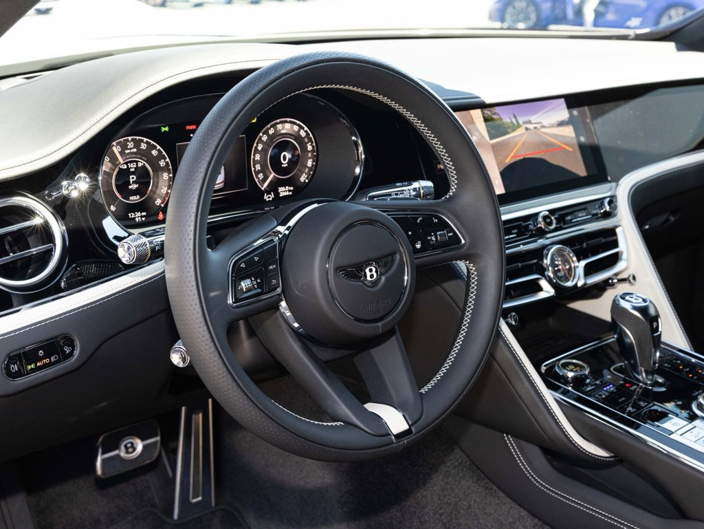 Used 2025 Bentley Flying Spur Plug-In Hybrid AWD/4WD image 27