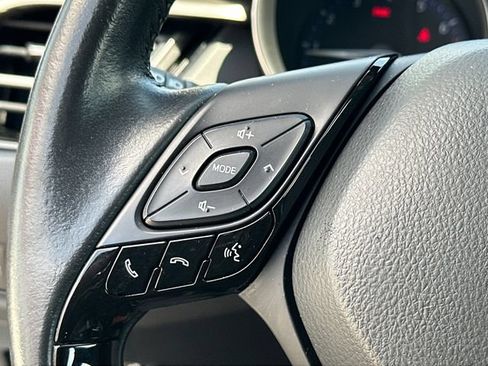 Used 2021 Toyota C-HR Limited FWD image 20