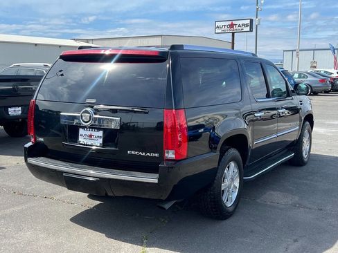 Used 2009 Cadillac Escalade ESV AWD image 4