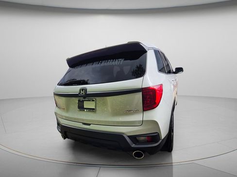 Used 2023 Honda Passport EX-L image 5