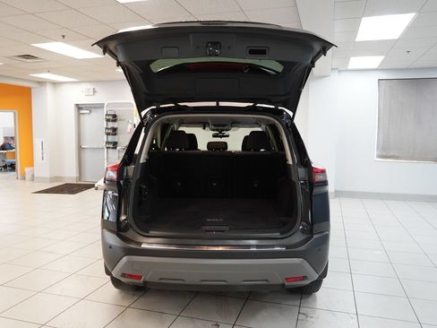 Used 2023 Nissan Rogue SV AWD/4WD image 9