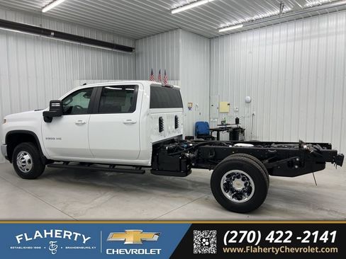 New 2026 Chevrolet Silverado 3500 LT image 5