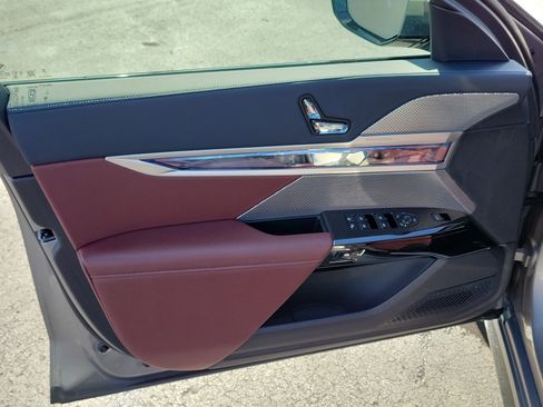 Certified 2025 BMW 740i 740i image 17