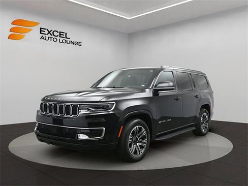 Used 2023 Jeep Wagoneer Series II image 1