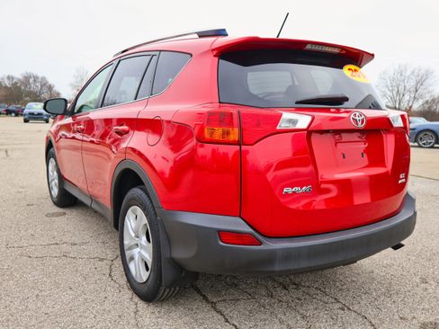 Used 2014 Toyota RAV4 LE image 3