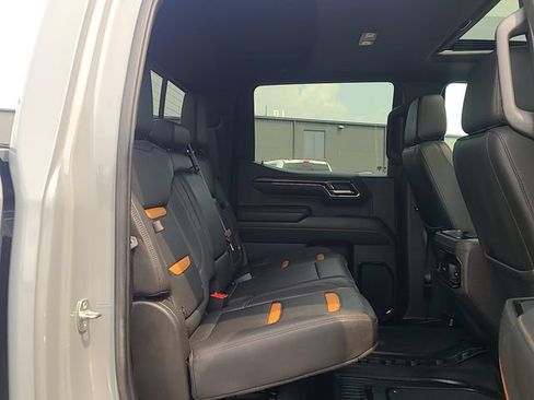 Used 2024 GMC Sierra 1500 AT4 w/ Technology Package AWD/4WD image 32