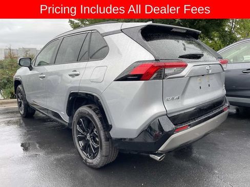 Used 2025 Toyota RAV4 SE AWD/4WD image 5
