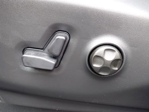 New 2026 Chrysler Pacifica Select image 19