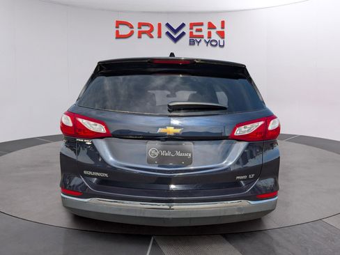 Used 2021 Chevrolet Equinox LT image 2