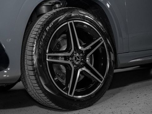 New 2026 Mercedes-Benz GLS 450 4MATIC image 32