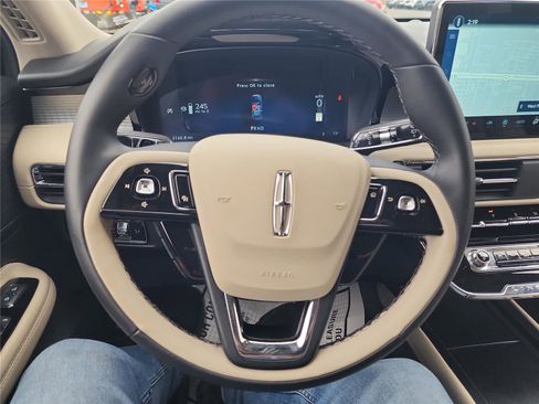 New 2026 Lincoln Corsair Premiere image 28