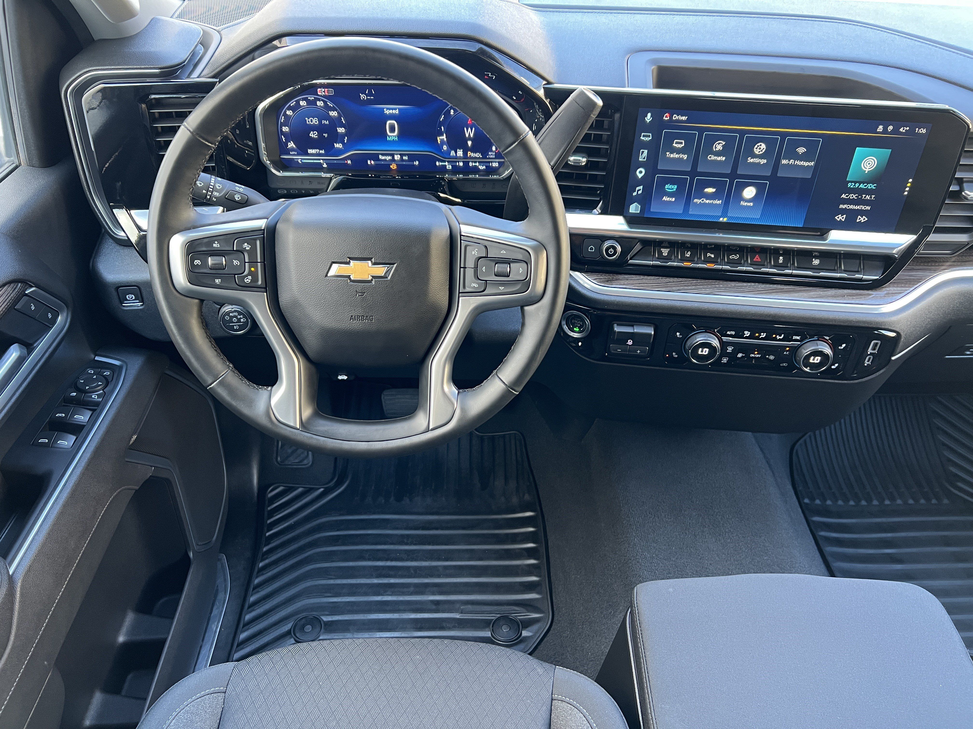 Used 2025 Chevrolet Silverado 2500 LT w/ Safety Package AWD/4WD image 30