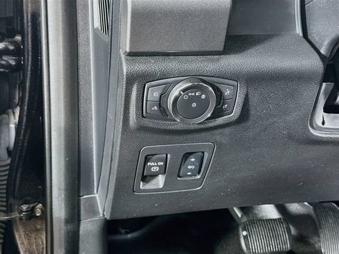 Used 2018 Ford F150 XLT w/ Equipment Group 302A Luxury AWD/4WD image 25