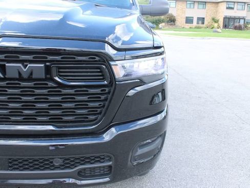 Used 2026 RAM 1500 Express AWD/4WD image 40