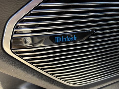 Used 2023 Jeep Grand Cherokee Overland w/ Luxury Tech Group IV image 24