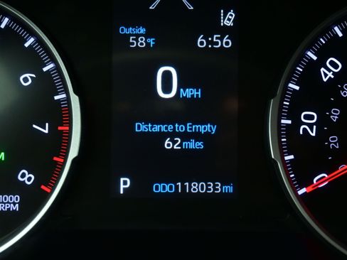 Used 2021 Toyota RAV4 XLE AWD/4WD image 25