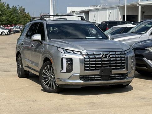 Used 2024 Hyundai Palisade Calligraphy AWD/4WD image 2