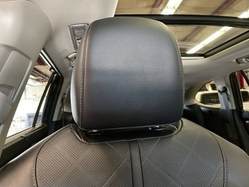 Used 2020 Toyota Highlander Platinum AWD/4WD image 33