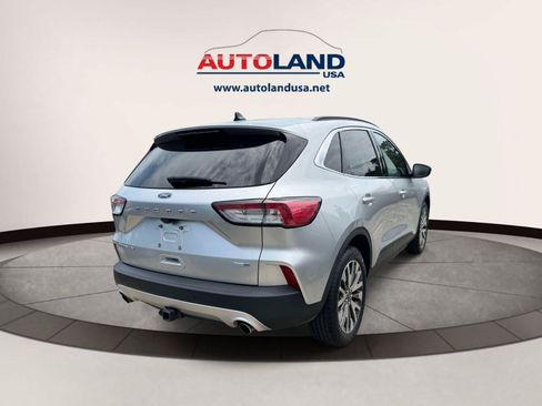 Used 2020 Ford Escape Titanium AWD/4WD image 3