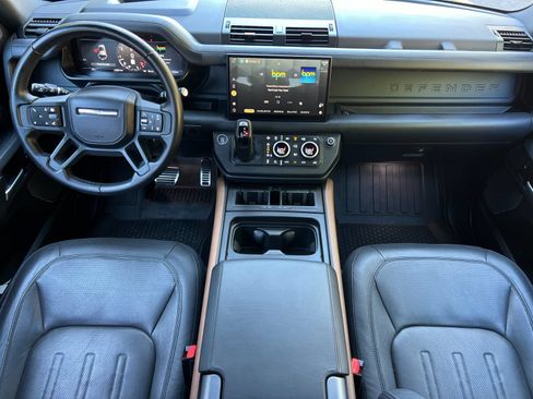 Used 2024 Land Rover Defender 110 X AWD/4WD image 13