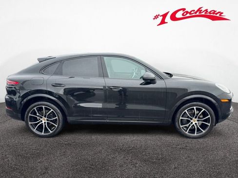 Used 2023 Porsche Cayenne Platinum Edition image 8