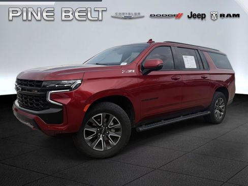 Used 2024 Chevrolet Suburban Z71 w/ Luxury Package AWD/4WD image 1