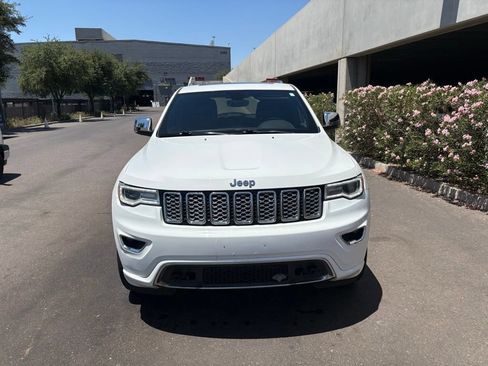 Used 2019 Jeep Grand Cherokee Overland AWD/4WD image 5