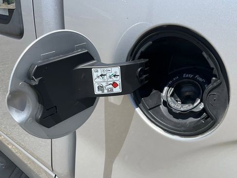 Used 2014 Ford F150 XLT w/ Equipment Group 302A Luxury RWD image 16