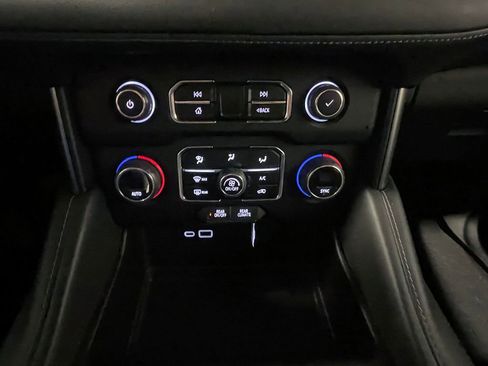 Used 2022 Chevrolet Tahoe LS AWD/4WD image 36