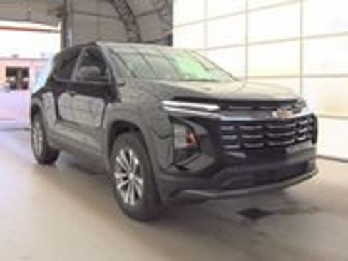 Used 2026 Chevrolet Equinox LT w/ LPO, Floor Liner Package FWD image 4