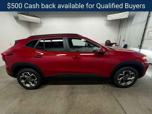 New 2026 Chevrolet Trax LT w/ Driver Confidence Package image 2