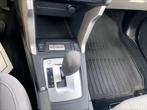 Used 2018 Subaru Forester 2.5i Premium AWD/4WD image 31