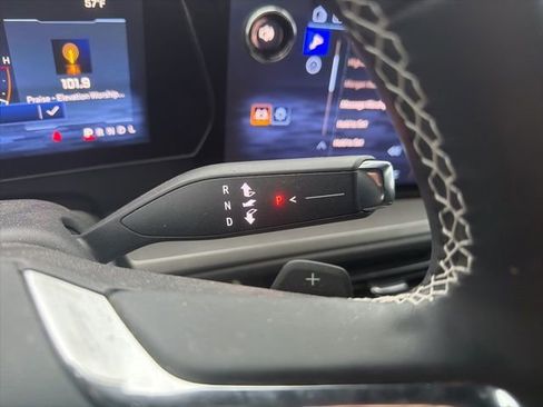 Used 2025 Chevrolet Traverse LT w/ Driver Confidence Package image 45