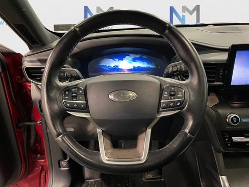 Used 2020 Ford Explorer Platinum image 12